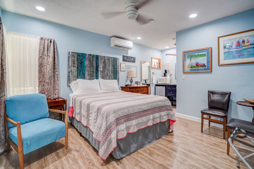 More Photos Of 2060 US Highway 27 N, Avon Park Hotel For Sale