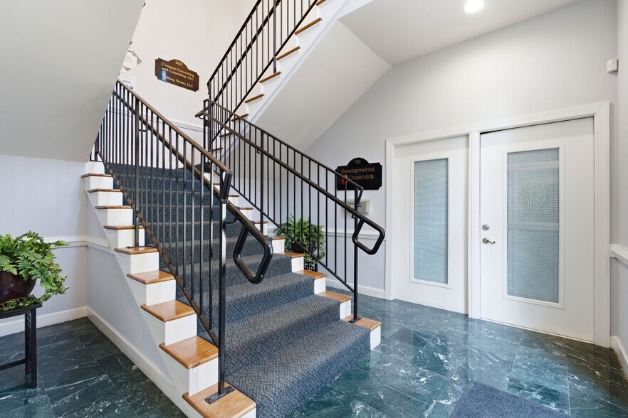 More Photos Of 2854 Johnson Ferry Rd, Marietta Office For Sale