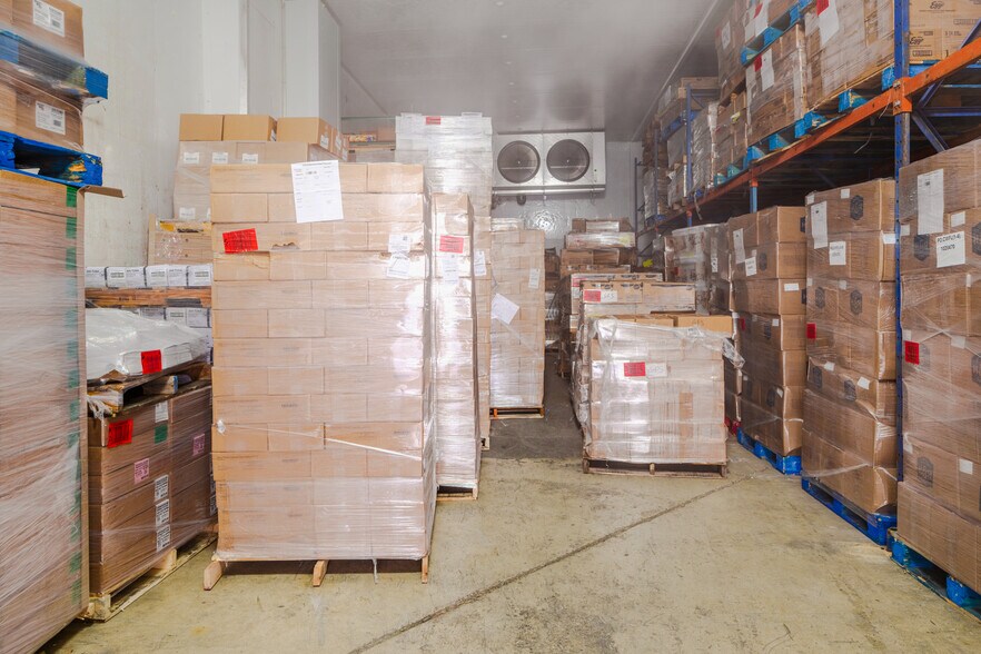 More Photos Of 500 NE 185th St, Miami Refrigeration Cold Storage For Lease