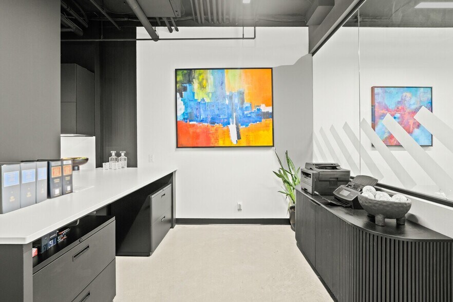 More Photos Of 63 6 Th Av W, Vancouver Medical For Sale