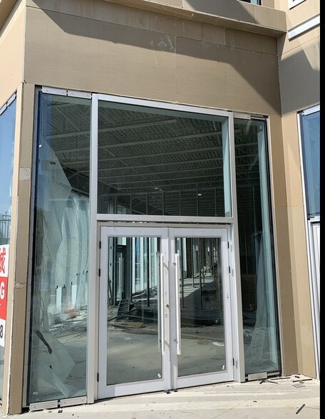 More Photos Of 2252 S Canal St, Chicago Storefront For Lease