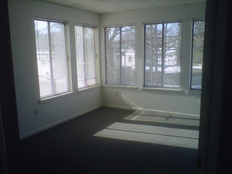 More Photos Of 1 N Bacton Hill Rd, Malvern Office For Lease