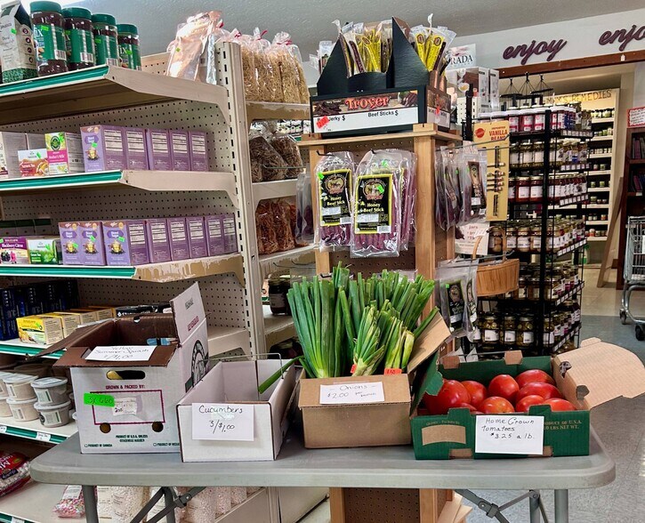 More Photos Of 3555 Summertown Hwy, Summertown General Retail For Sale
