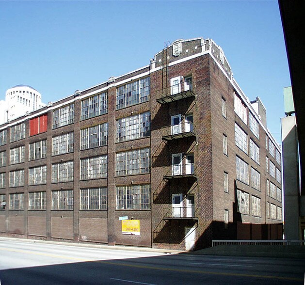 More Photos Of 418 S Tucker Blvd, Saint Louis Self Storage For Lease