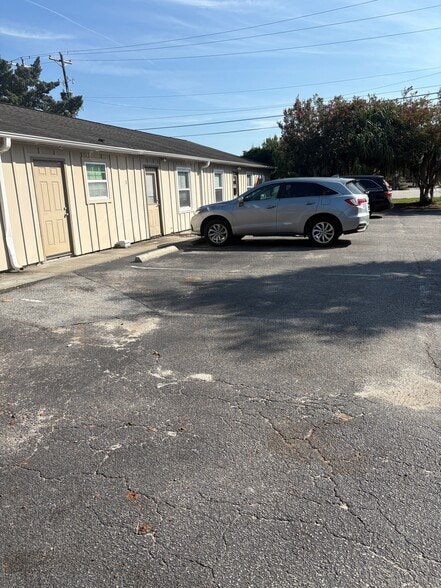 More Photos Of 1125 Bowman Rd, Mount Pleasant Office For Lease