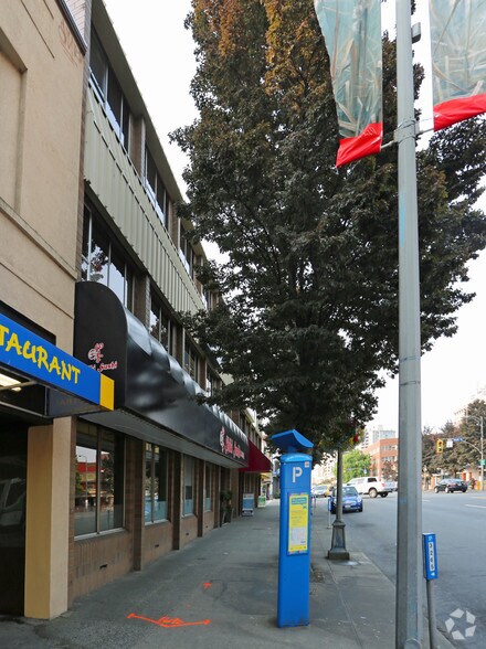 More Photos Of 1111-1113 Blanshard St, Victoria Office For Lease