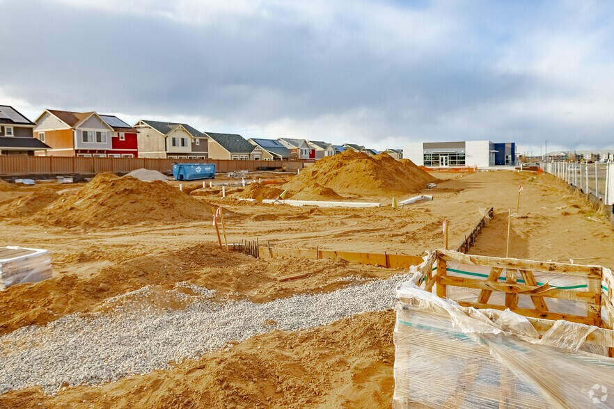 Primary Photo Of 4615 Yampa St, Denver Office For Lease