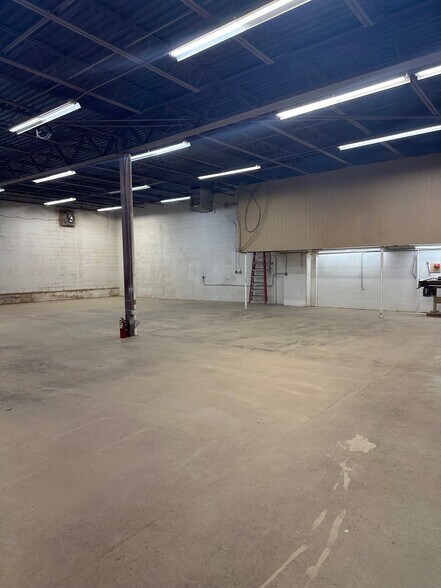 More Photos Of 321 Ramsdell Ave, Buffalo Warehouse For Lease