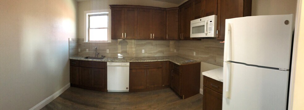 More Photos Of 11830 Foothill Way, Oakland Flex For Lease