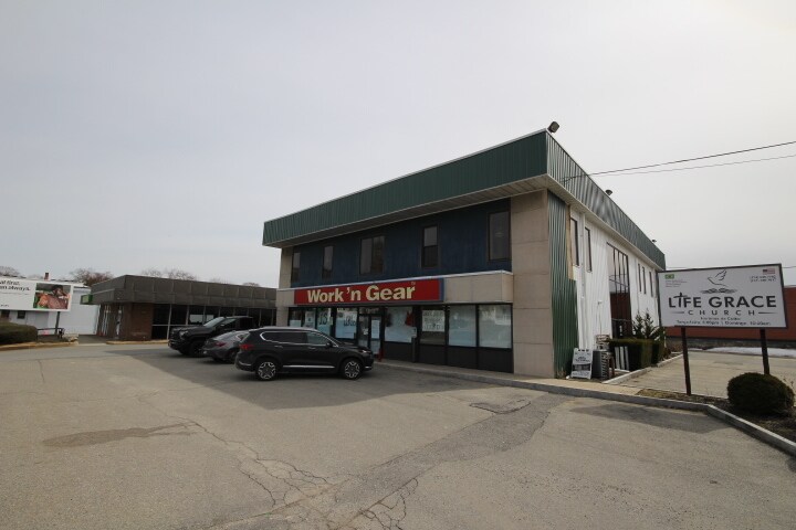Primary Photo Of 1233 Main St, Worcester Storefront Retail Office For Lease