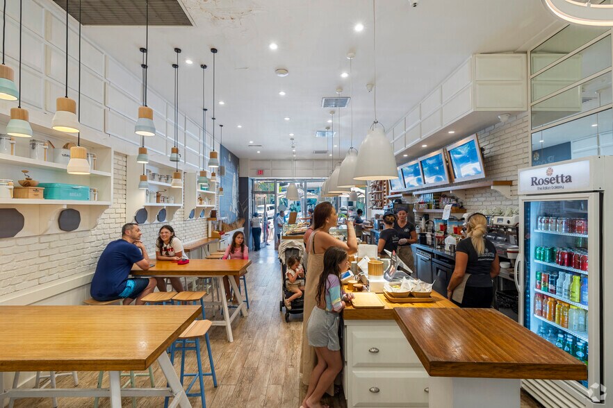 More Photos Of 235 Lincoln Rd, Miami Beach Unknown For Lease