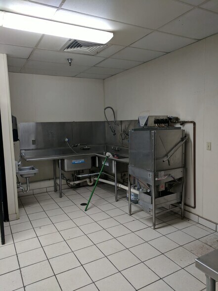 More Photos Of 1510 Bengal Dr, El Paso Storefront Retail Office For Lease