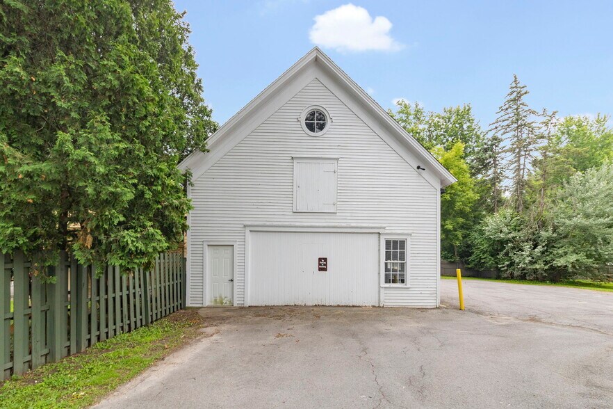 More Photos Of 40 E Main St, Canton Apartments For Sale