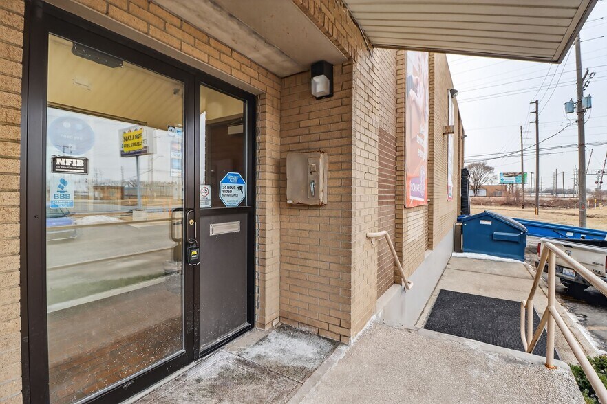 More Photos Of 2620 E 165th St, Hammond Warehouse For Sale