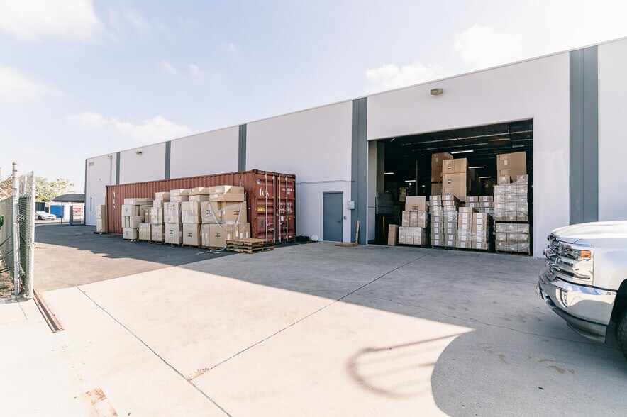 More Photos Of 19010 S Alameda St, Rancho Dominguez Distribution For Lease