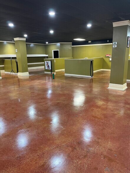 More Photos Of 1921 Savannah Hwy, Charleston Storefront Retail Office For Lease