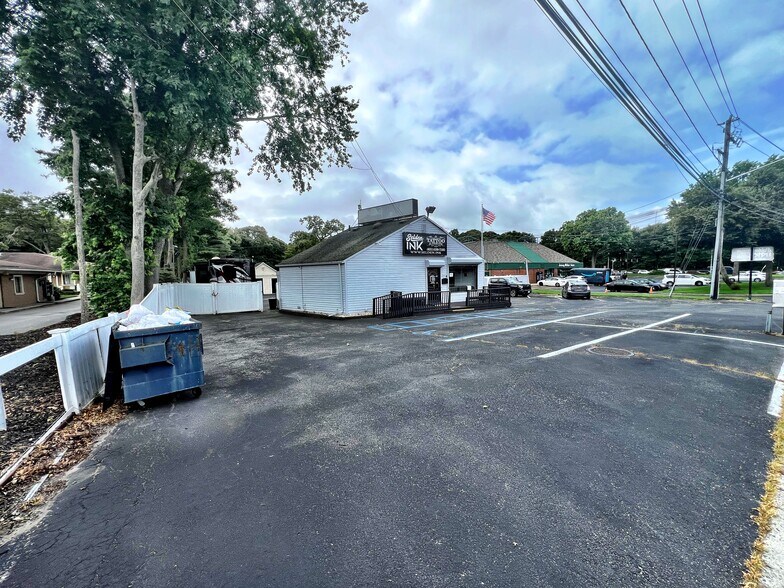 More Photos Of 262 Middle Country Rd, Selden General Retail For Sale