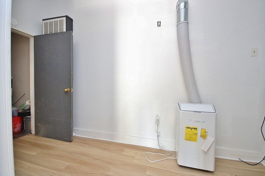 More Photos Of 63 Cannon St, Poughkeepsie Office Residential For Lease