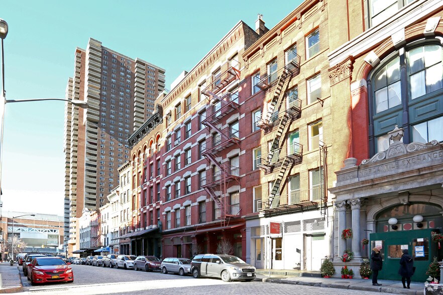 More Photos Of 10 Harrison St, New York Loft Creative Space For Lease