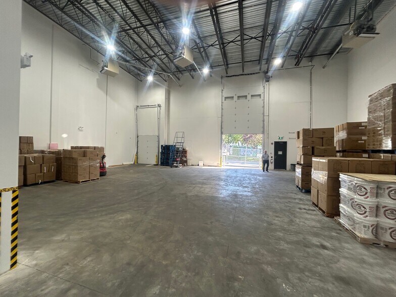 More Photos Of 1510 Venables St, Vancouver Industrial For Sale