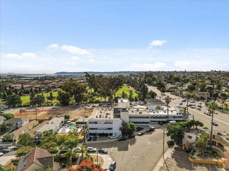 More Photos Of 3065 Rosecrans Pl, San Diego Loft Creative Space For Sale