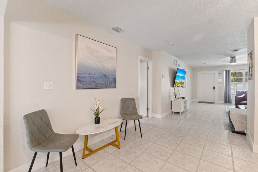 More Photos Of 1520 NE 51st St, Fort Lauderdale Apartments For Sale