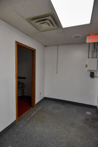 More Photos Of 1822 S Main St, Rice Lake Office Residential For Sale