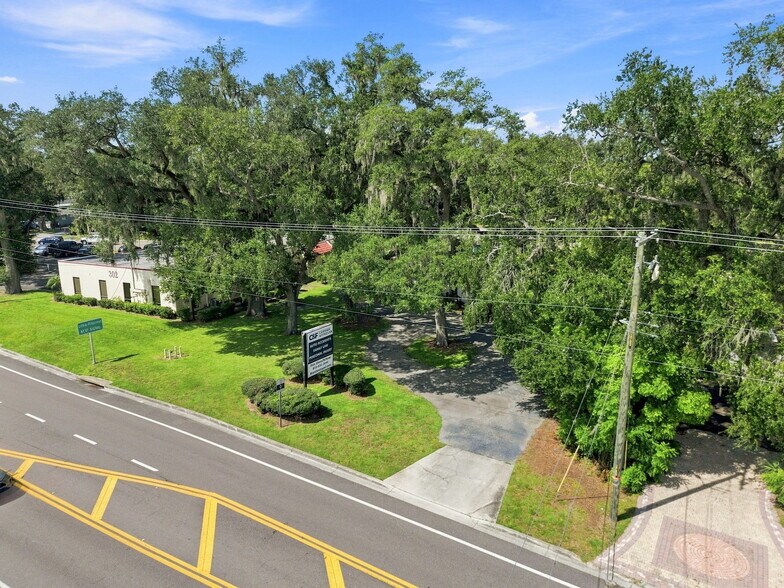 More Photos Of 223 Lithia Pinecrest Rd, Brandon Office For Sale