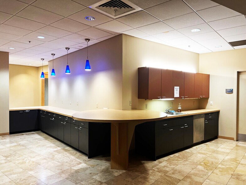 More Photos Of 800 N King St, Wilmington Office For Lease