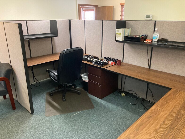 More Photos Of 260 US Highway 202/31, Flemington Office For Sale