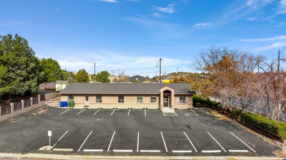 Primary Photo Of 1202 Willow Creek Rd, Prescott Medical For Sale