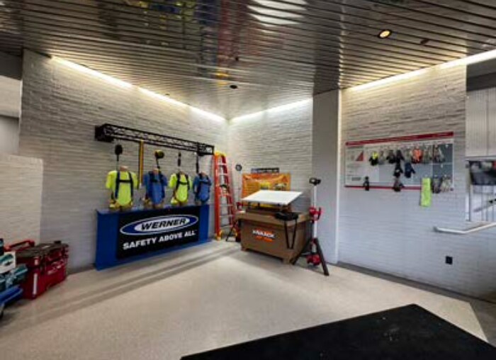 More Photos Of 10400 Evendale Dr, Evendale Warehouse For Lease