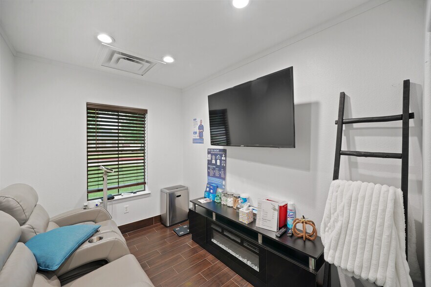 More Photos Of 21406 Provincial Blvd, Katy Medical For Sale