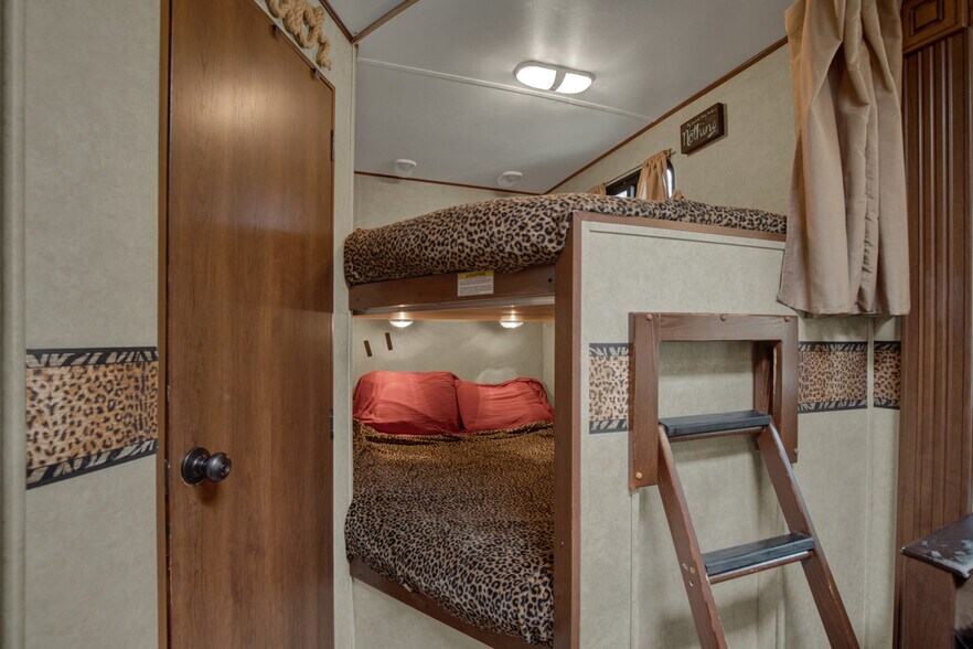 More Photos Of 7367 River Rd, New Braunfels Lodge Meeting Hall For Sale