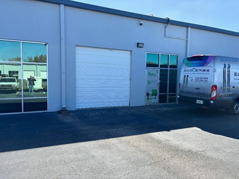 More Photos Of 7362 Futures Dr, Orlando Coworking Space