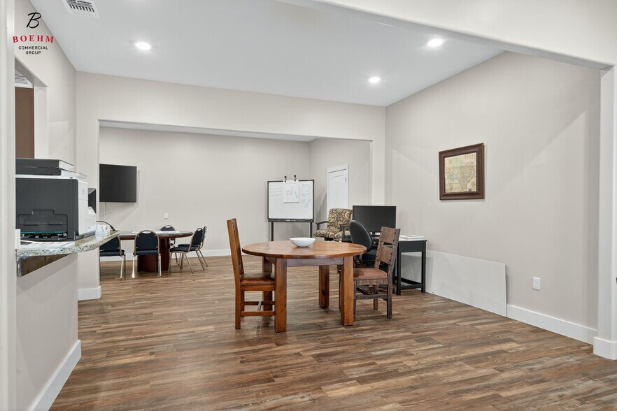 More Photos Of 32840 IH-10 W, Boerne Office For Lease