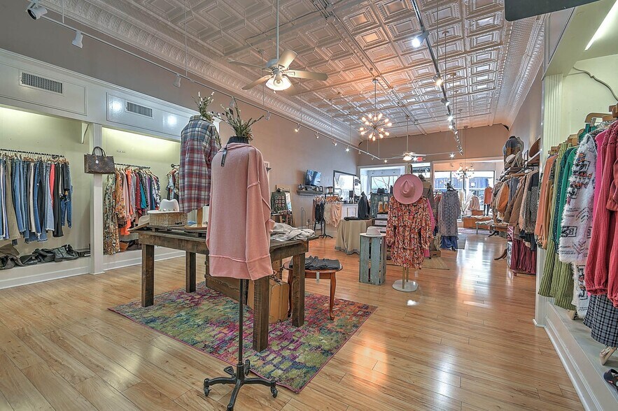 More Photos Of 531 State St, Bristol Storefront Retail Office For Sale