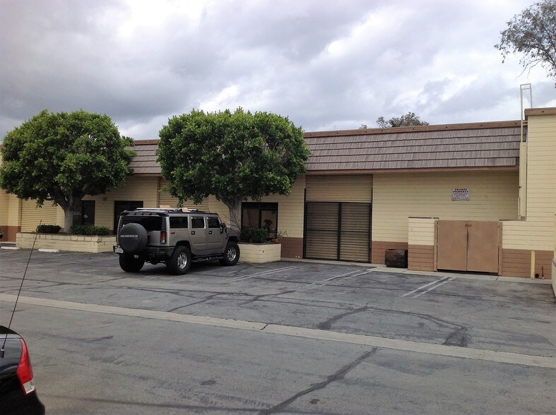 More Photos Of 12455 Branford St, Pacoima Warehouse For Sale