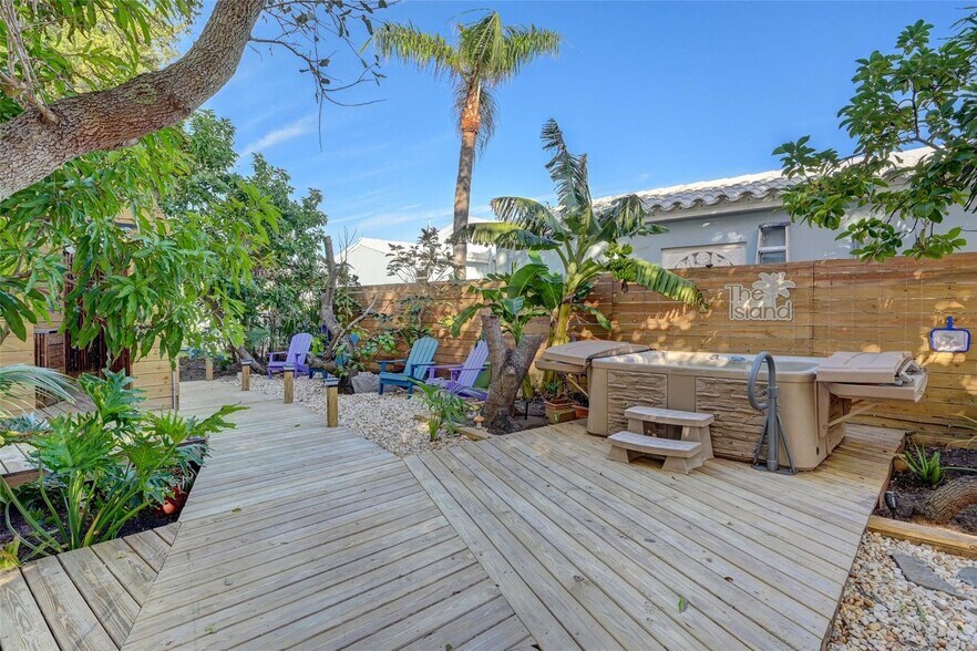 More Photos Of 1944 NE 5th St, Deerfield Beach Apartments For Sale