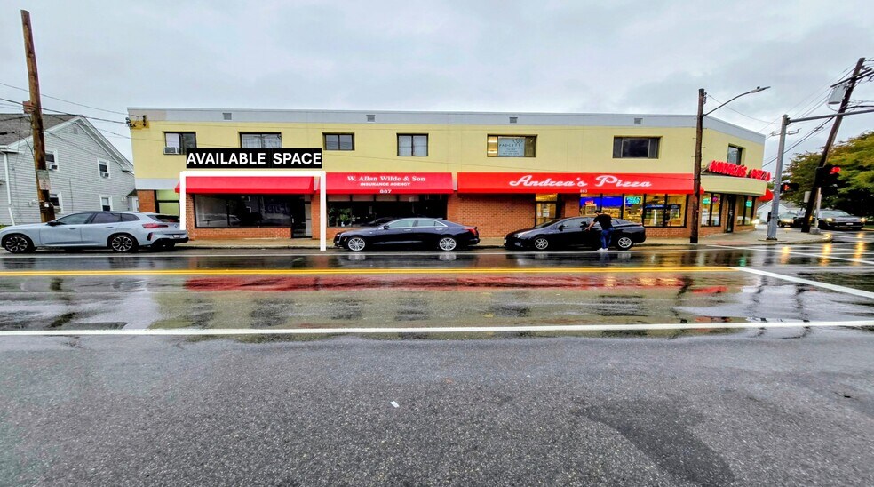 More Photos Of 881-889 Main St, Winchester Storefront Retail Office For Lease