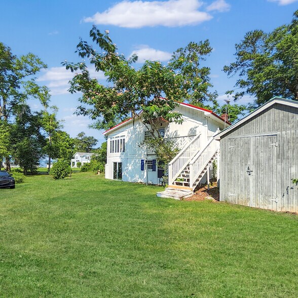 More Photos Of 1201 Crescent St, Summerton Apartments For Sale