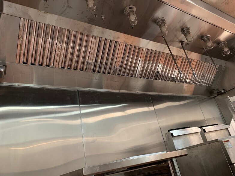 More Photos Of 219 Myrtle Ave, Carolina Beach Restaurant For Lease