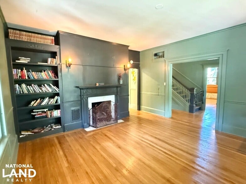 More Photos Of 4 S 1st St, Denton Specialty For Sale
