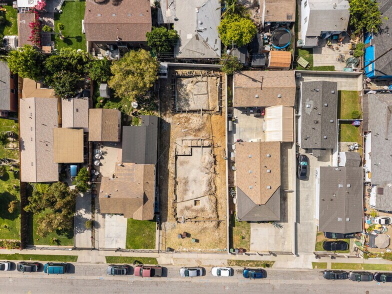 More Photos Of 1114 E Glencoe St, Compton Land For Sale
