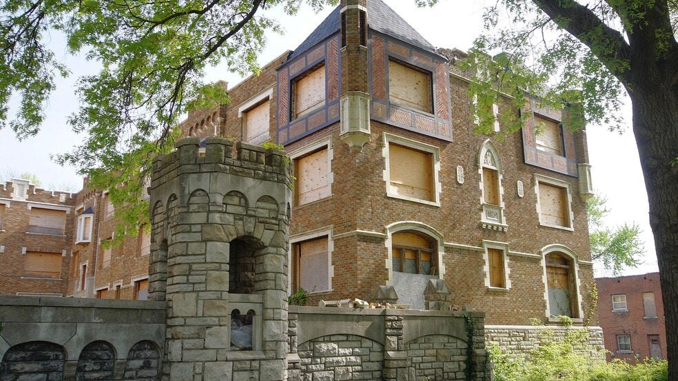 More Photos Of 5315-5325 Cabanne Ave, Saint Louis Apartments For Sale