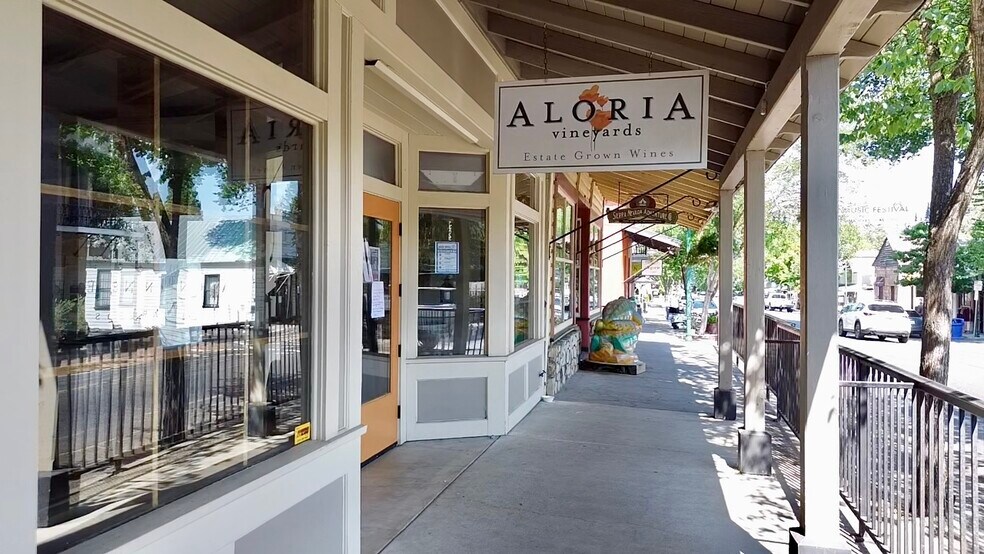 More Photos Of 448 Main St, Murphys Freestanding For Lease