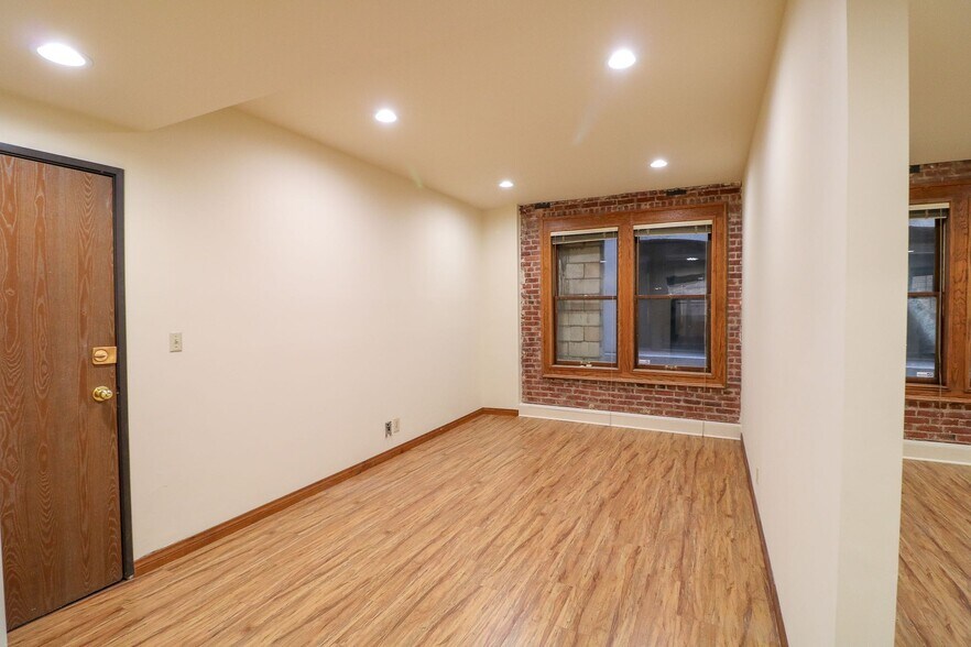 More Photos Of 619-623 S Olive St, Los Angeles Loft Creative Space For Lease