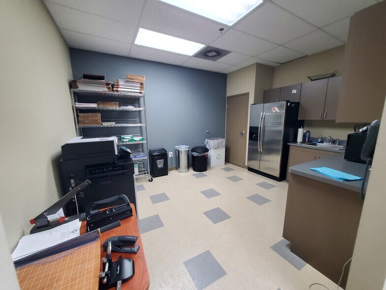 More Photos Of 3619 Richmond Hwy, Stafford Light Distribution For Lease