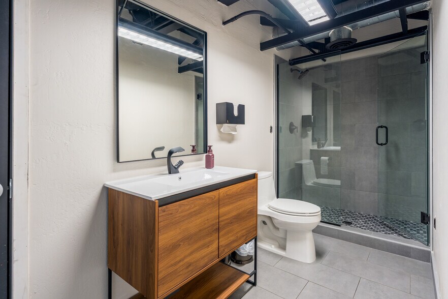 More Photos Of 3184 N Colorado St, Chandler Warehouse For Sale