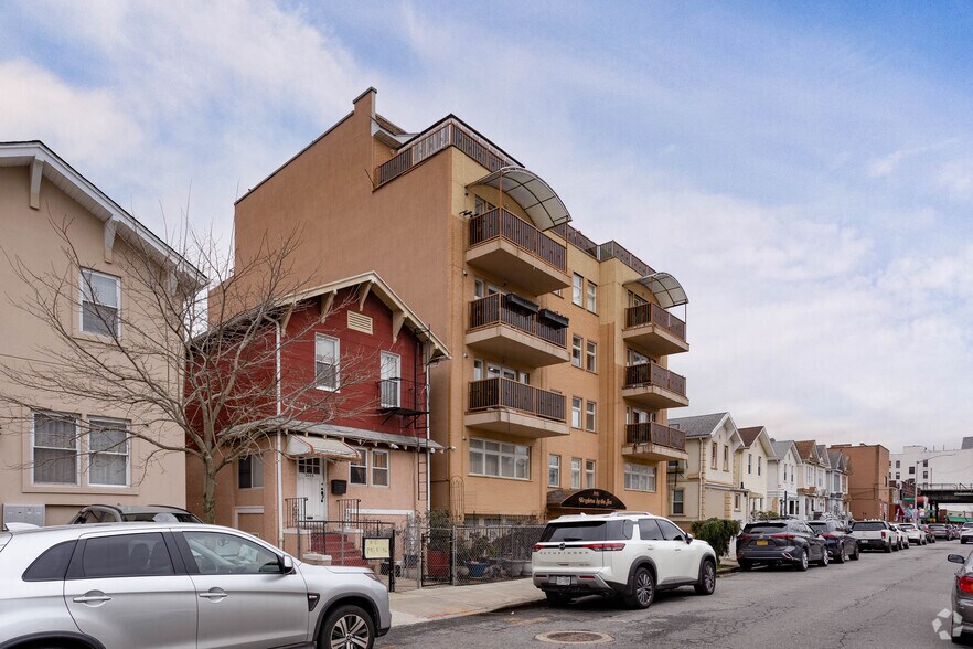 More Photos Of 3037-3041 Brighton 2nd St, Brooklyn Apartments For Sale